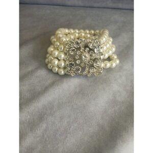 Faux Pearl Multi Strand Stretch Bracelet Silver Tone Rhinestone Floral Medallion